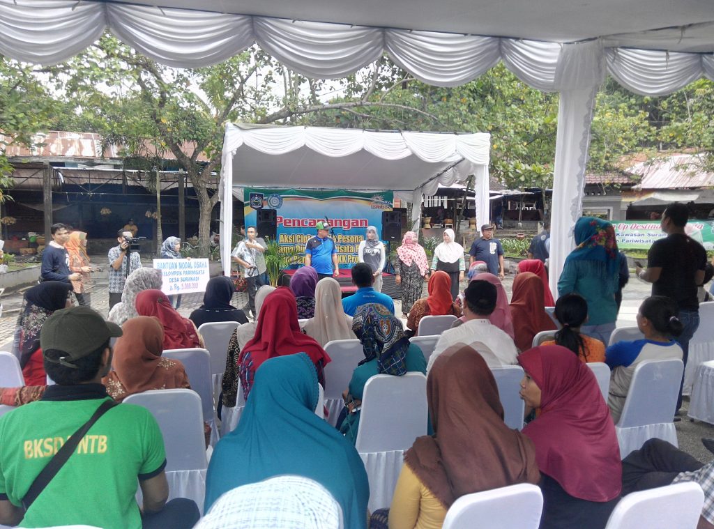 Clean Up Dan Penyuluhan Sapta Pesona Bersama TP. PKK Provinsi NTB