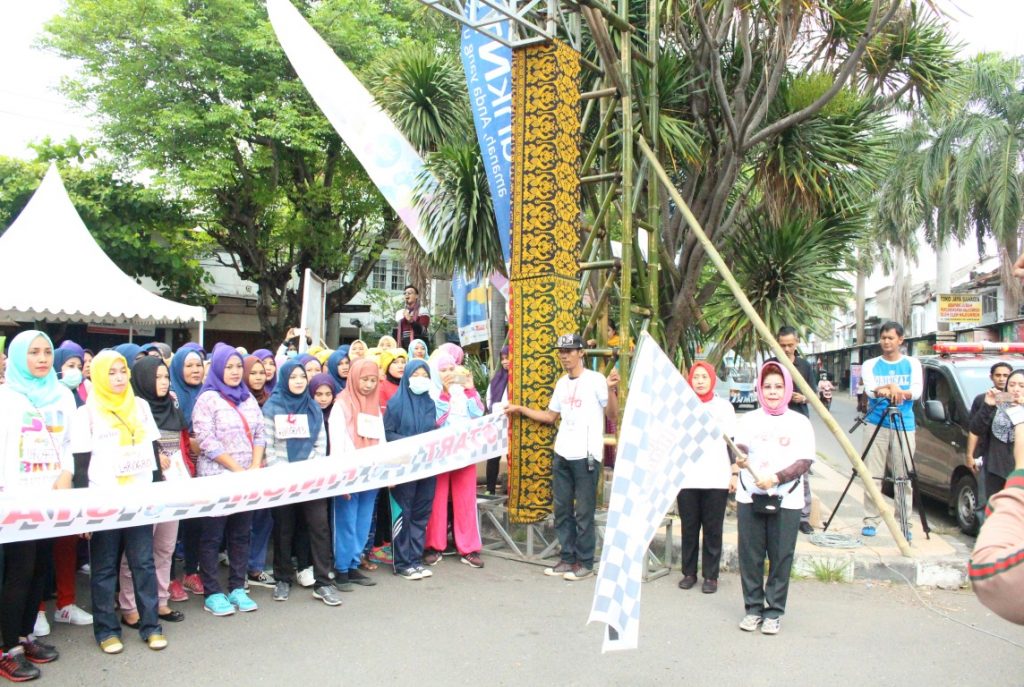 Hijabers Padati Kota Tua Ampenan