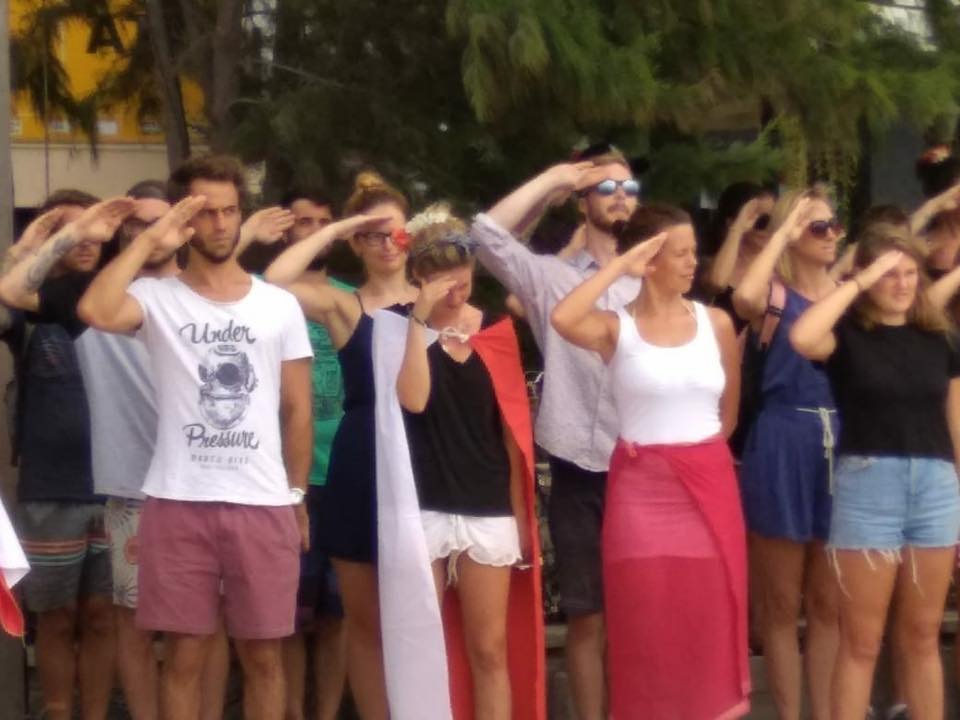 Bendera 73 Meter Dikibarkan di Gili Trawangan