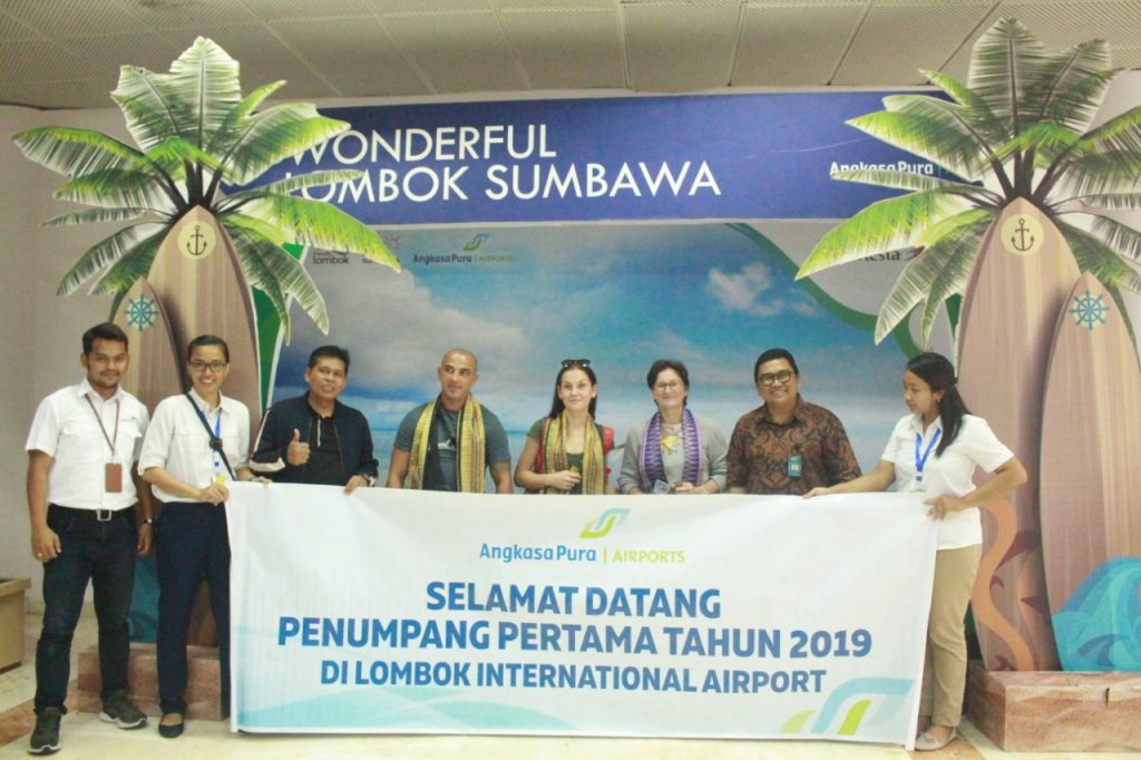 Menyambut Kedatangan Wisatawan Mancanegara Pertama di Lombok International Airport