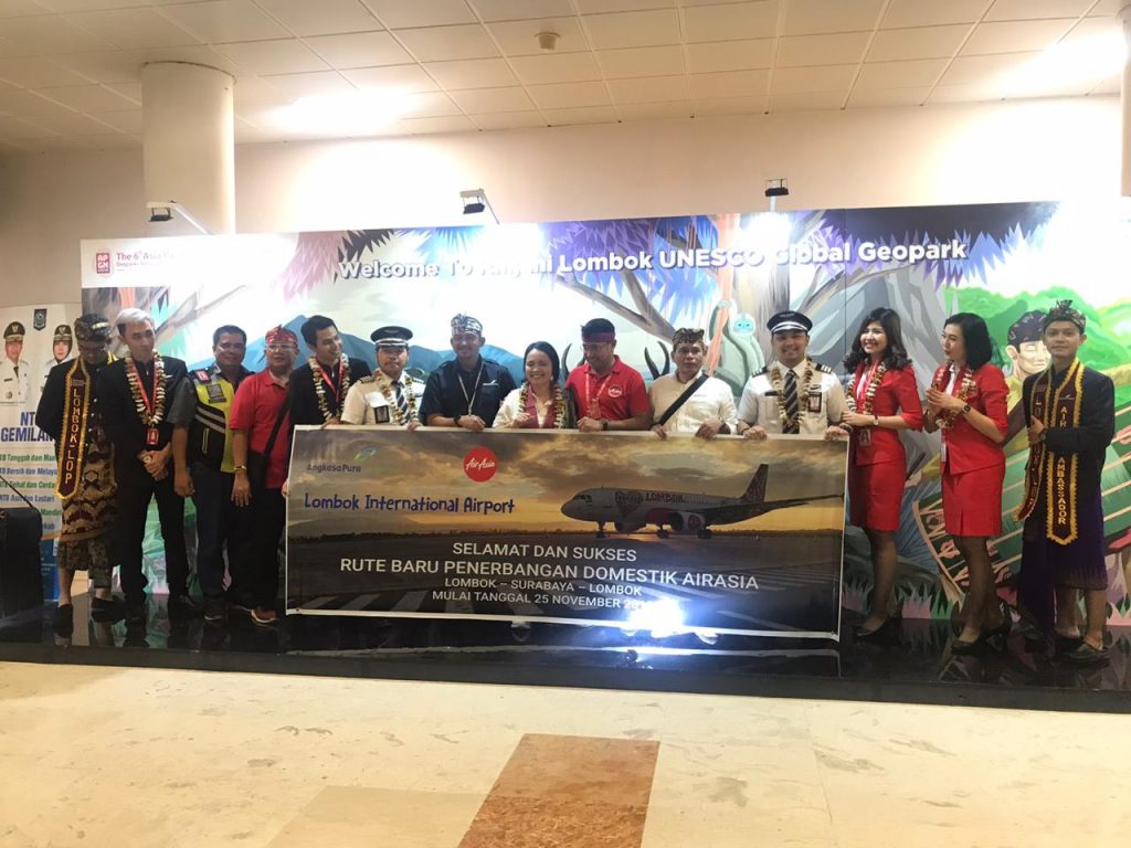 Pembukaan Rute Penerbangan DOmestik Airasia Lombok-Surabaya-Lombok Pembukaan Rute Penerbangan DOmestik Airasia Lombok-Surabaya-Lombok