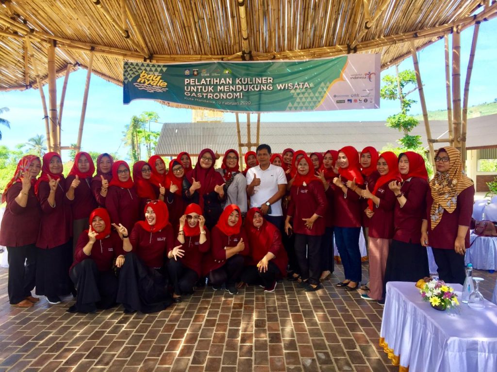 Pelatihan Kuliner Mendukung Wisata Gastronomi – Festival Pesona Bau Nyale 2020
